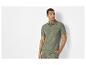Polo et short assortis couleur olive.
