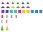 Une collection de pièces de construction magnétiques, incluant des triangles, des carrés et des lettres.