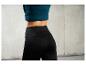Leggings noirs taille haute pour le sport.