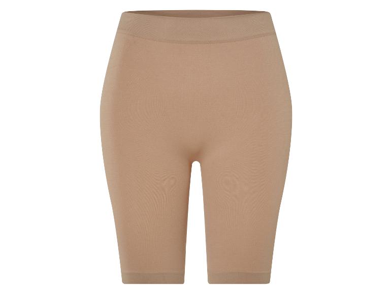 Shorty beige en tissu doux.