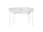 Abri de voiture ou pergola blanc incurvé avec un toit transparent.