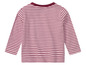 Un t-shirt à rayures roses à manches longues.