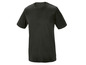 Un t-shirt noir à manches courtes.