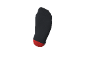 Chaussette noire avec talon rouge sur fond noir