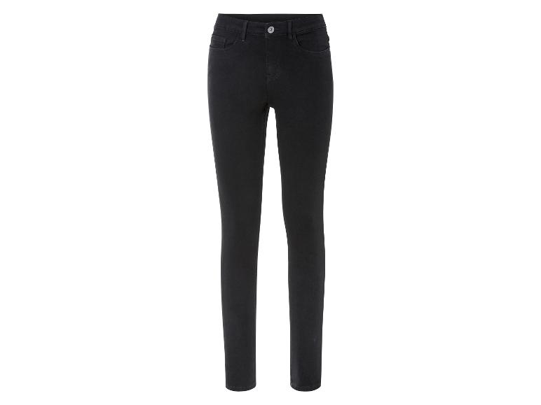 Jeans skinny noirs pour femmes.