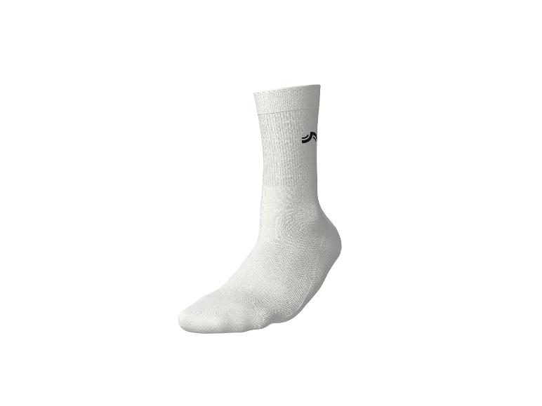 Une seule chaussette de sport blanche avec un logo noir sur la cheville.