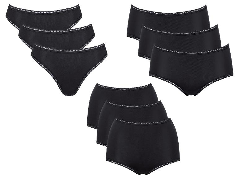 Trois paquets de culottes noires pour femmes, chacun contenant trois paires, de styles différents.