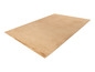 Un tapis beige de texture peluche.