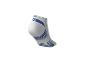 Chaussette de sport blanche avec détails bleus, vue latérale.