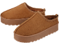 Paire de chaussons marron façon daim avec semelle épaisse et doublure en fausse fourrure.