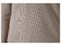 Gros plan sur un t-shirt beige à manches longues avec une texture gaufré.