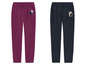 Deux pantalons de jogging avec un motif Mickey Mouse.