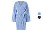Une robe bleue à fleurs blanches.
