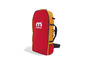 Un sac à dos Mistral rouge pour les sports nautiques.