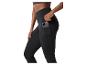Legging de sport noir avec poche latérale contenant un smartphone