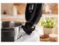 Robot culinaire avec bol en acier inoxydable et couvercle.