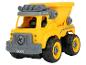 Camion malaxeur jouet jaune avec des détails gris et des roues noires.