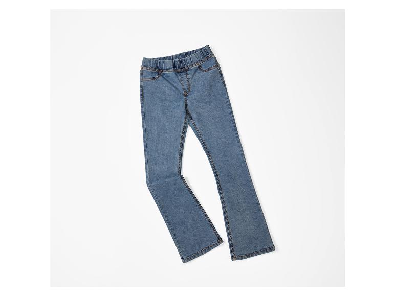 Jeans bleu clair évasés pour filles.
