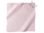 Serviette de bain rose pour bébé avec capuche, visage et oreilles de lapin sur la capuche.