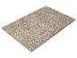 Tapis de bain rectangulaire beige avec une texture douce et moelleuse