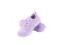 Paire de chaussures de sport violettes avec un logo blanc sur la languette, sur fond blanc.