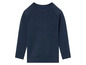 Un t-shirt à manches longues bleu marine sans coutures.