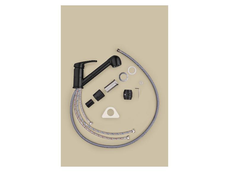 Robinet de cuisine noir avec douchette extractible et accessoires de montage.