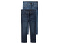 Deux paires de jeans bleus pour garçons.