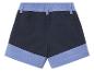 Short bleu foncé avec des détails bleus.