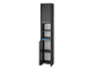 Armoire étroite et haute de couleur noire avec des étagères et une porte.