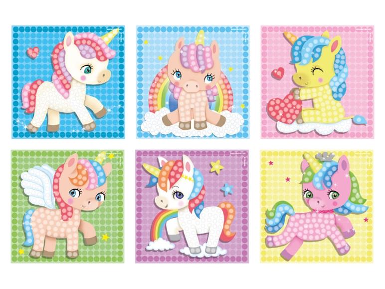 Six cartes avec des dessins de licornes mignonnes pour enfants.