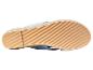 Semelles de chaussures plates en toile bleu clair et jute.