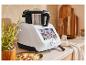 Monsieur Cuisine Smart – robot culinaire multifonction sur un plan de travail clair.