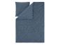 Parure de lit bleu foncé avec housse de couette et taie d'oreiller à motif rayé subtil.