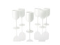 Six verres à vin blancs sur fond blanc.