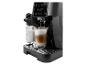 Machine à café DeLonghi préparant un latte macchiato dans un verre.