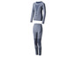 Un ensemble de sous-vêtements thermiques gris à manches longues et pantalon long.