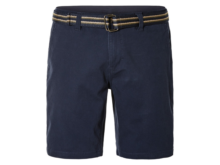 Pantalon chino bleu marine avec une ceinture rayée.