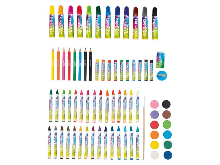 Un assortiment d'articles d'art et d'artisanat, comprenant des peintures, des crayons de couleur, des craies et des aquarelles.