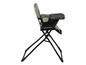Une chaise haute verte avec un plateau noir.