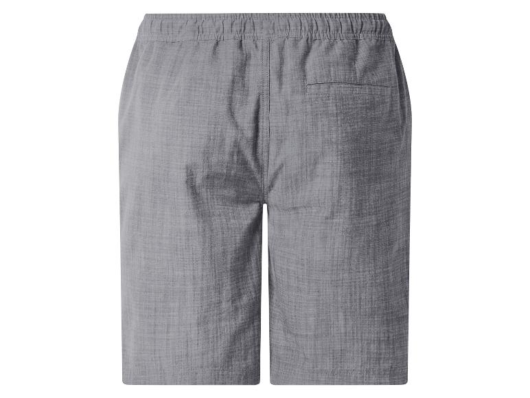 Short gris avec taille élastique et poche arrière, vue de dos