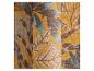 Papier peint jaune avec des motifs de feuilles marron et bleues.