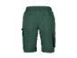 Short cargo vert avec des poches.