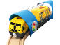 Train de métro jouet jaune avec tunnel bleu et rails en bois, marqué U9.