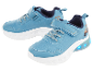 Chaussures bleues pour enfants avec lumières LED.