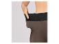 Collants marrons foncés avec une ceinture noire.