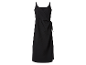 Une robe noire d'été avec une ceinture.