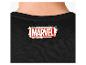 Dos d'un t-shirt noir avec un logo Marvel blanc et rouge