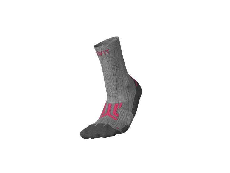 Chaussette de sport grise et rose avec talon et pointe renforcés
