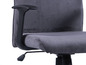 Chaise de bureau grise avec accoudoirs et hauteur réglable.